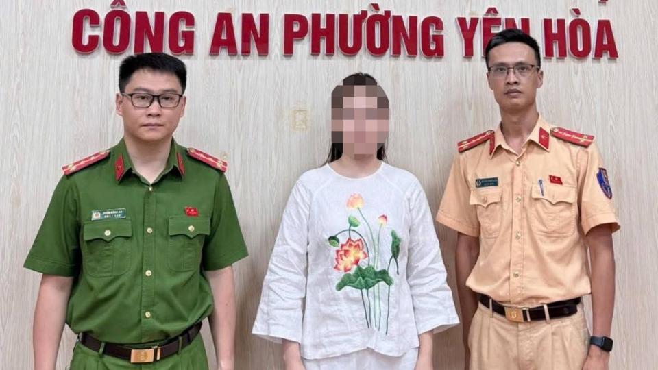 người phụ nữ đánh lái xe là ai1.jpg