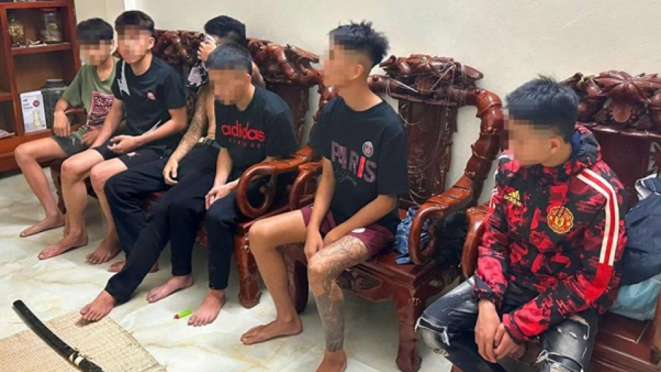 nhom_thanh_thieu_nien_bi_luc_luong_chuc_nang_bat_giu_anh_cath.jpg