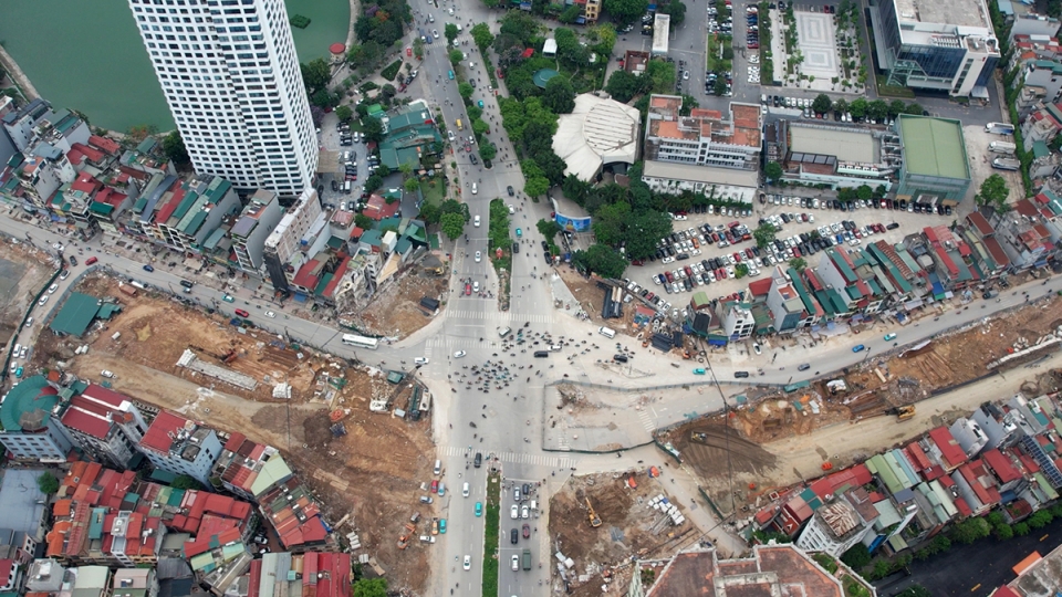 Nút La Thành - Nguyễn Chí Thanh giảm ùn tắc giờ cao điểm sau ngày đầu phân luồng