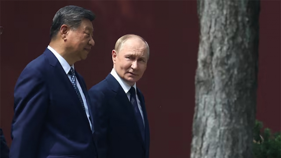 putin tap can binh.jpg