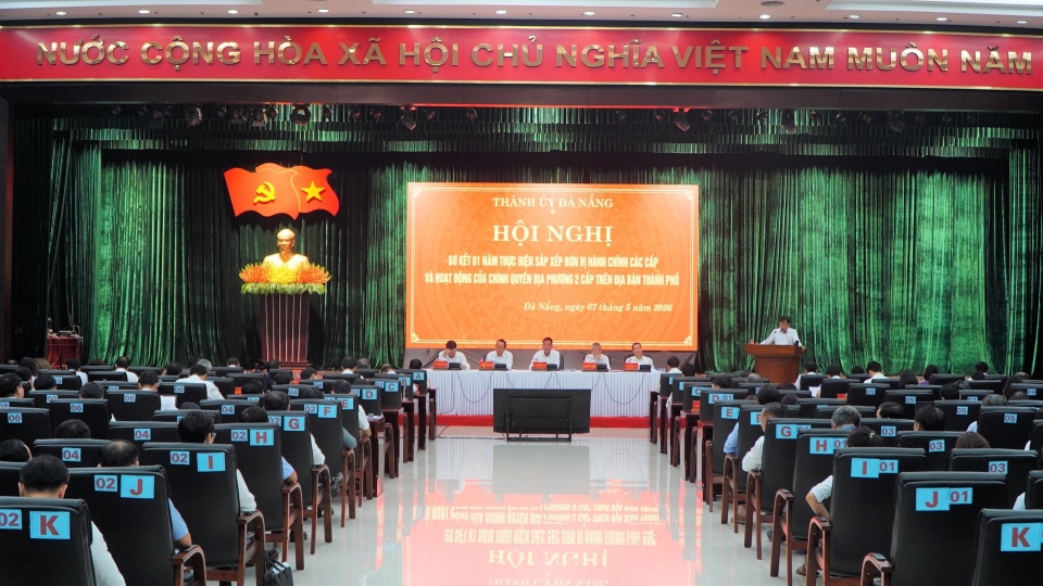 quang_canh_hoi_nghi.jpg