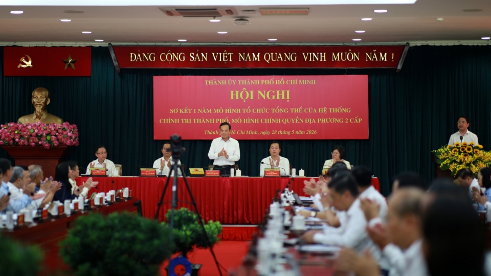 quang_canh_hoi_nghi_2.jpg