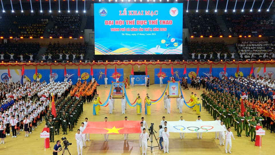 quang_canh_le_khai_mac.jpg
