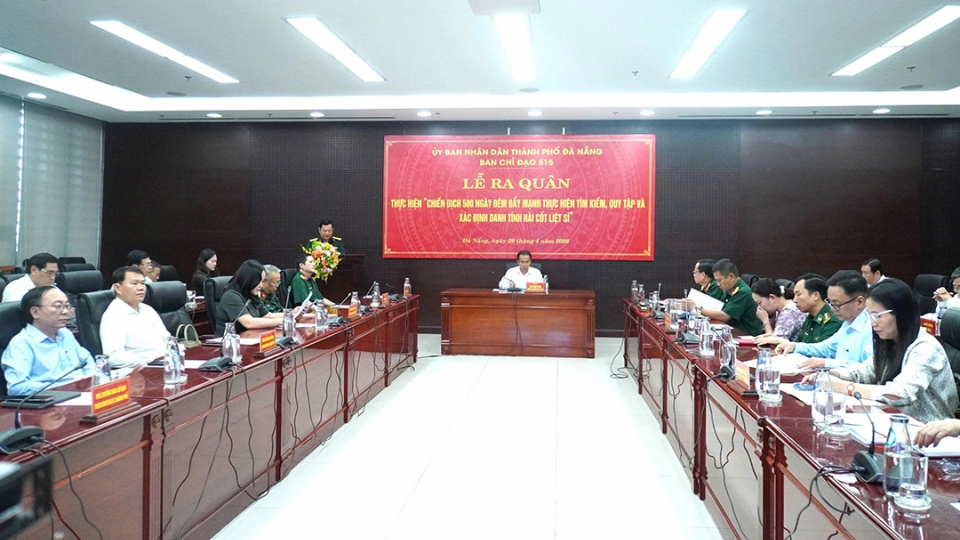quang_canh_le_ra_quan.jpg