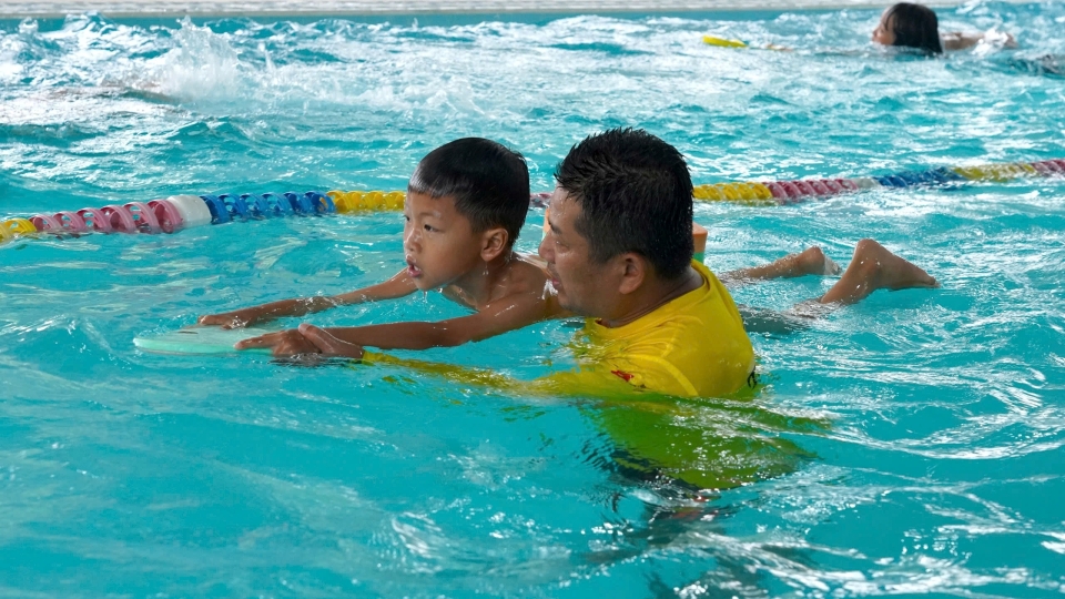 trang_bi_ky_nang_boi_can_thiet_cho_hoc_sinh.jpg