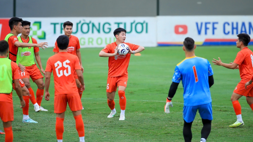 ĐT Việt Nam tập vui như hội, “test” bóng thi đấu AFF ASEAN Cup 2026