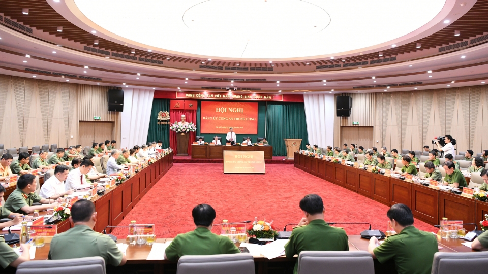 24-06_toan_canh_hoi_nghi.jpg