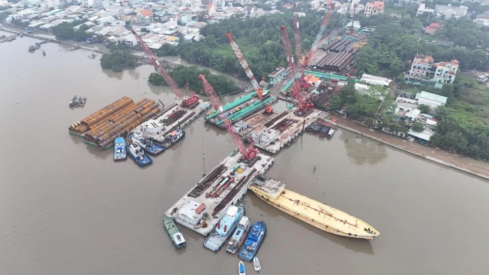 Trước giờ khởi công cầu Cần Giờ: Lộ diện cấu kiện siêu trường, siêu trọng