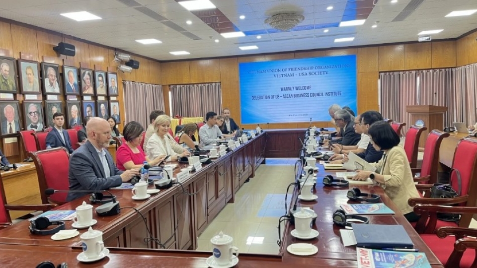 At the meeting between VN-US Society and VUFO.jpg