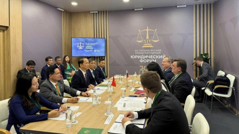 At the working session  cover photo.jpg