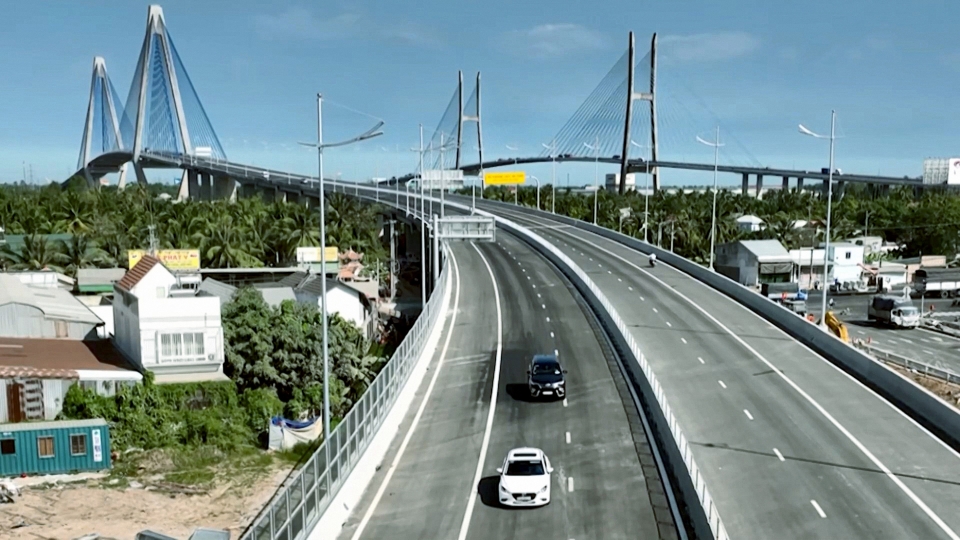 Cầu Mỹ Thuận 1, Mỹ Thuận 2 - giao thông giao thông chính kết nối Vĩnh Long với TP HCM hiện nay.jpg