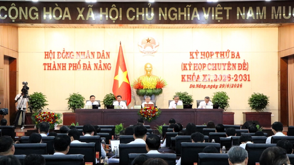 Kỳ họp thông qua 24 nghị quyết quan trọng, trong đó tán thành chủ trương thành lập 10 phường mới_0.JPG