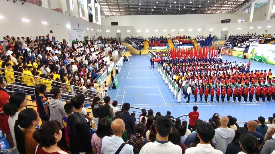 Khai mac ngay hoi the thao hoc duong 1.jpg