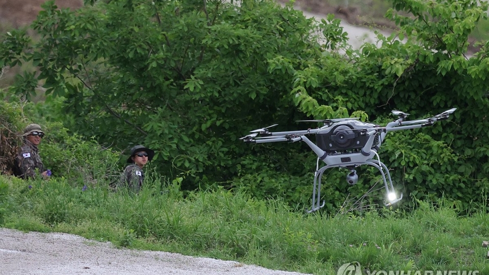Một loại UAV do thám của Hàn Quốc được công bố hôm 21-5-2026.       Ảnh Yonhap.jpg