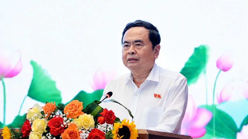 National Assembly Chairman Tran Thanh Man speaks at a meeting with journalists 5.jpg