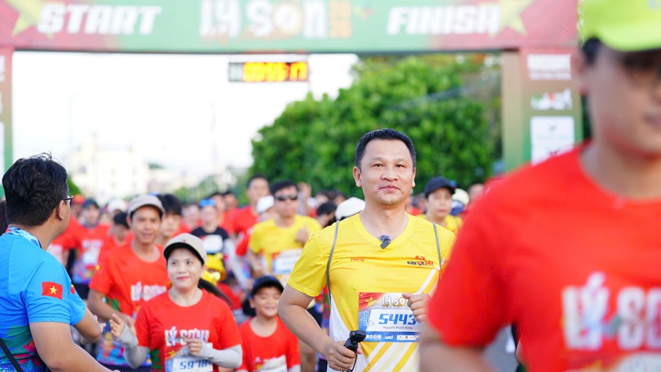 Nearly 1,800 runners race in Ly Son Half Marathon 2026.jpg