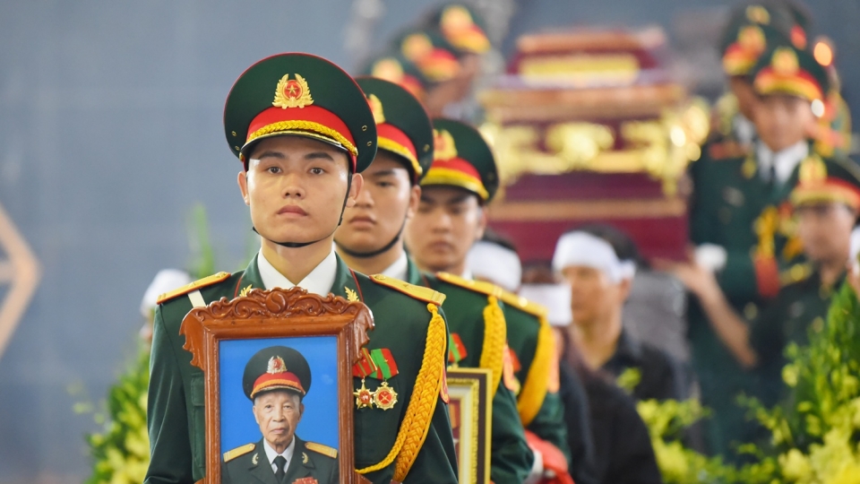Tiễn biệt Anh hùng La Văn Cầu về nơi an nghỉ cuối cùng