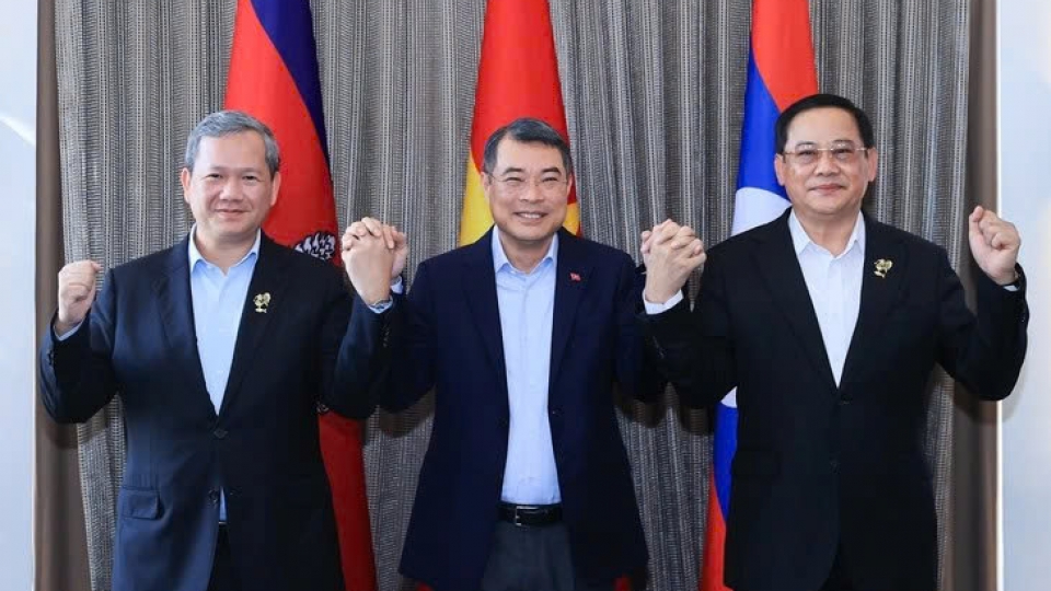 PMs of Cambodia, Vietnam and Laos 1.jpg