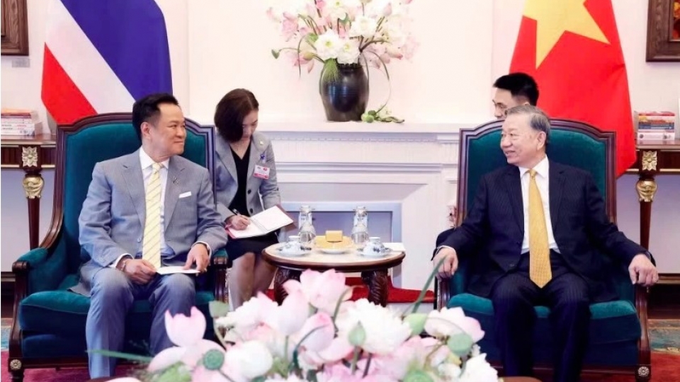 Party General Secretary and State President To Lam receives Thai Prime Minister Anutin Charnvirakul.jpg