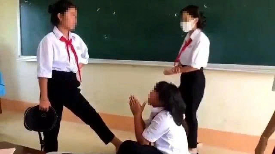 bao_luc_hoc_duong.jpg