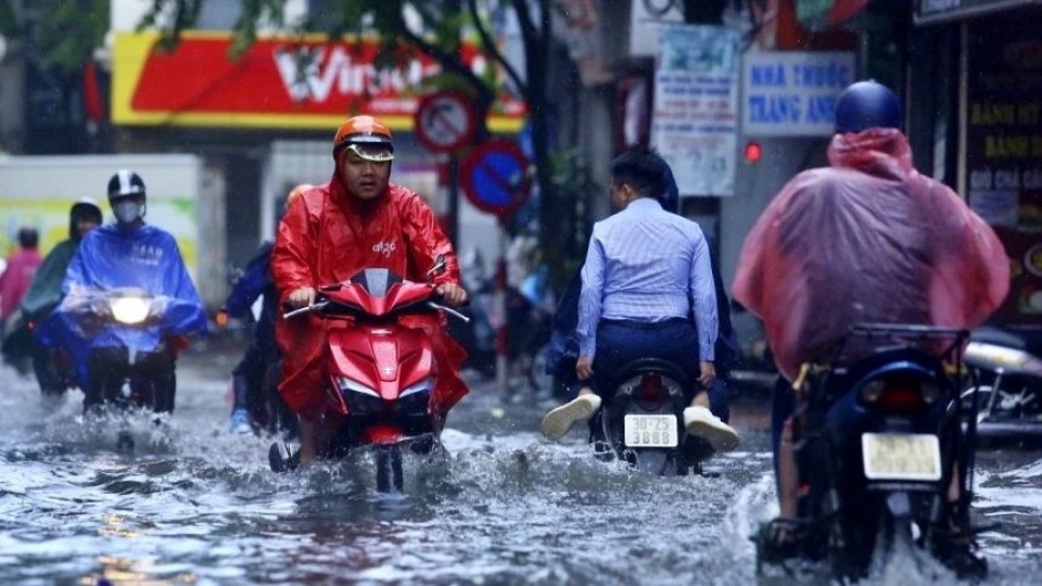 heavy rain raise urban flooding risks in northern Vietnam.jpg