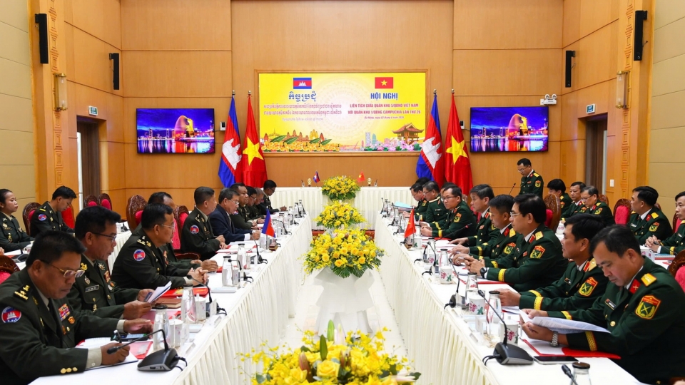 quang_canh_hoi_nghi.jpg