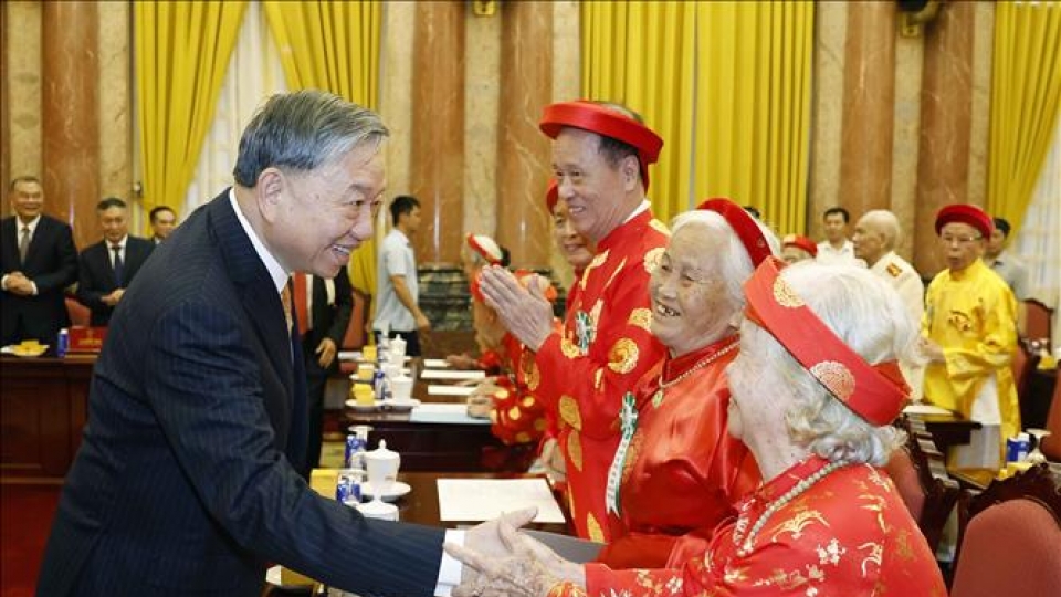 tbt-nguoicaotuoi-1.jpg