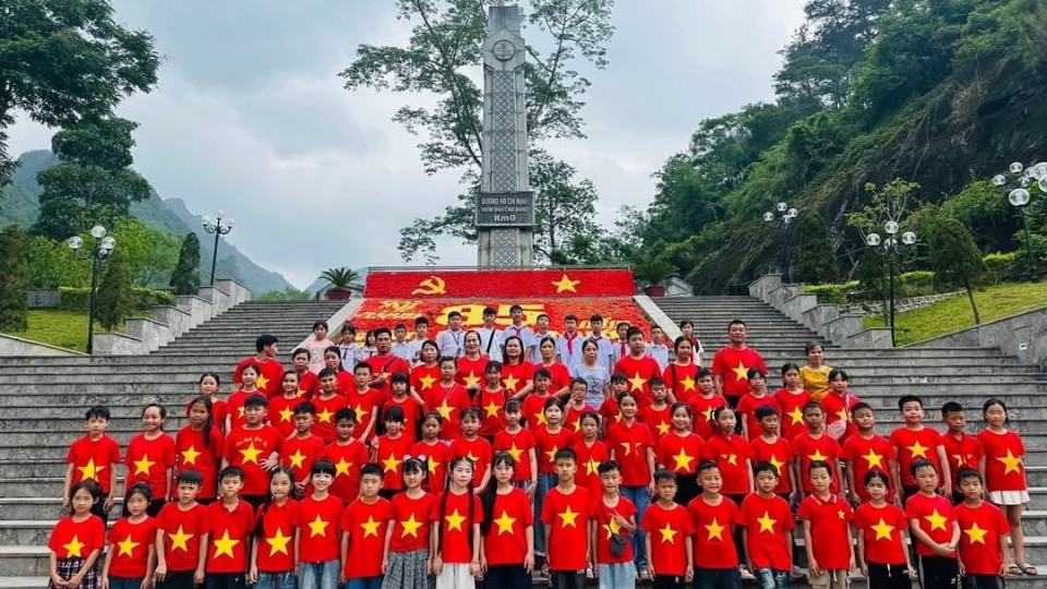 Kể từ ngày 4_7, du khách trong nước và quốc tế đến tham quan tại các Khu di tích Quốc gia đặc biệt trên địa bàn tỉnh Cao Bằng không phải nộp phí tham quan.jpg