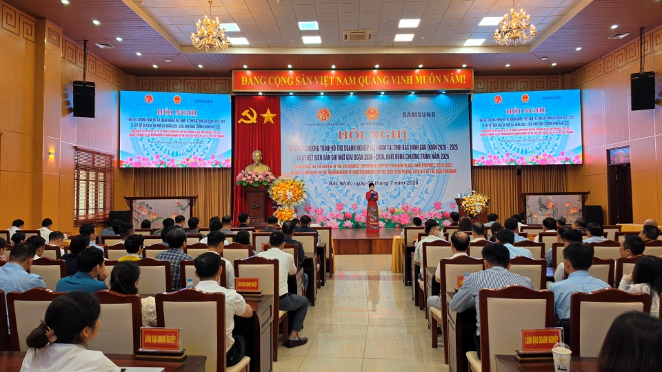 anh_toan_canh_tai_hoi_nghi.jpg