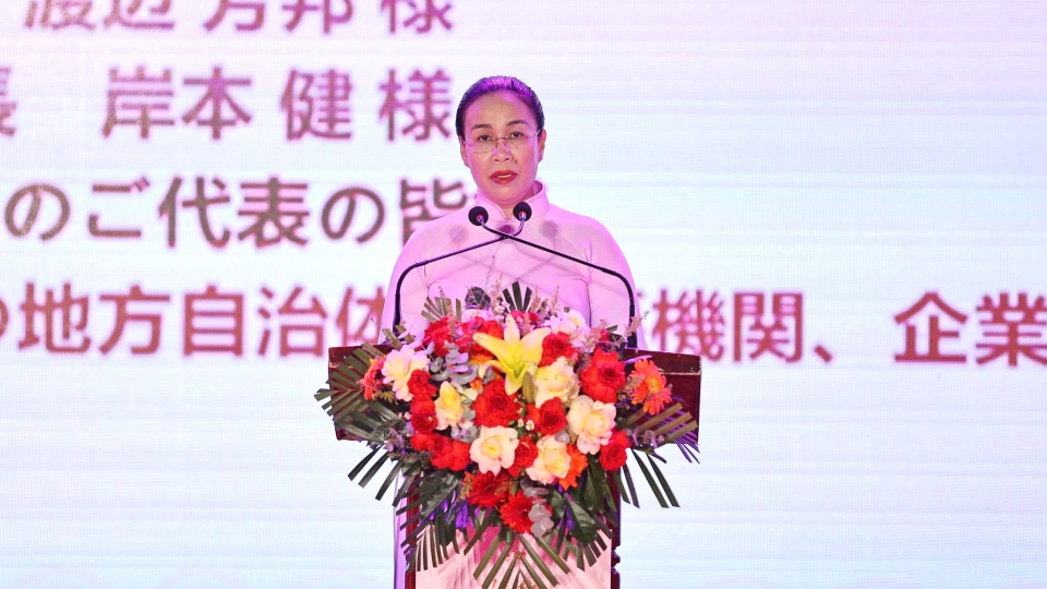 ba-nguyen-thi-anh-thi-pho-chu-tich-ubnd-thanh-pho-da-nang-truong-ban-to-chuc-le-hoi-phat-bieu-khai-mac.jpg