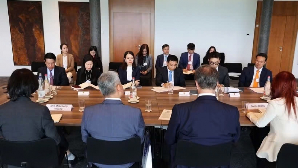 deputy-pm-nguyen-van-thang-working-trip-to-switzerland-wto-wef-1.jpg