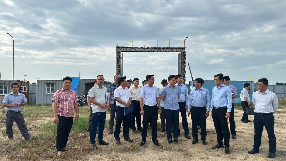 doan-cong-tac-ubnd-tinh-dak-lak-kiem-tra-du-an-nha-o-xa-hoi-phia-bac-duong-tran-phu-phuong-tuy-hoa.jpeg