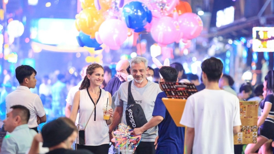 hcm-city-night-time-economy.jpg