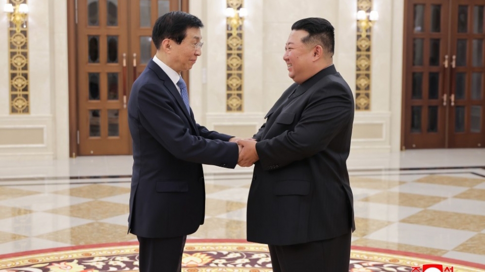 kim-jong-un-vuong-ho-ninh-trung-quoc-trieu-tien-kcna.jpg