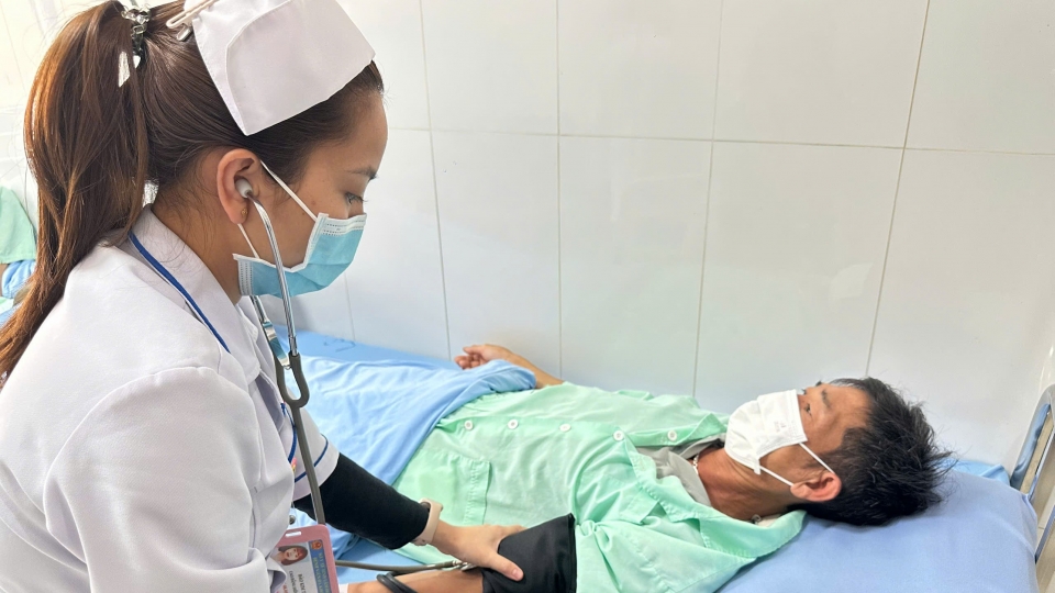 lam-dong-84-nguoi-nhap-vien-1.jpg