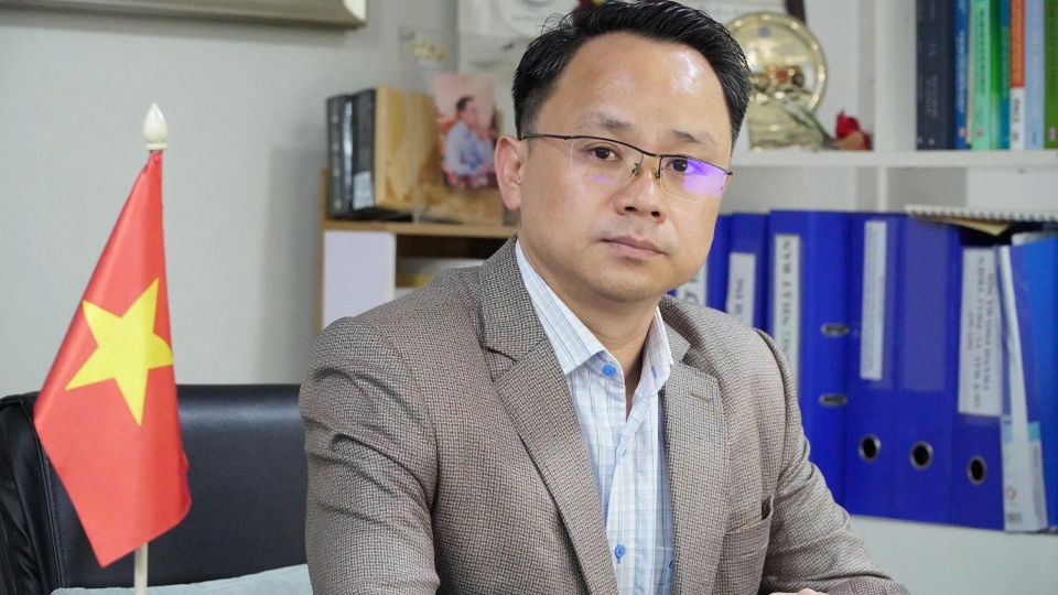 luat-su-ha-huy-phong-sua-luat-dat-dai.jpg