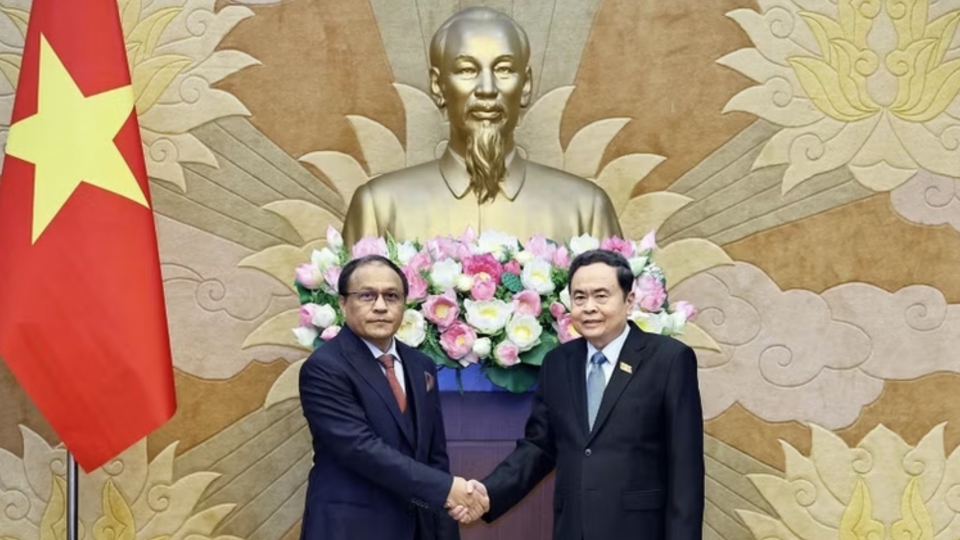 na_chairman_and_his_malaysian_guest.jpg