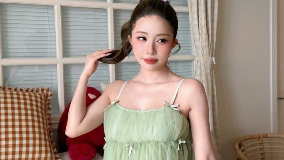 Sao Việt 30-7: Quỳnh Nga gây sốt với ngoại hình trẻ trung, thả thính ngọt ngào