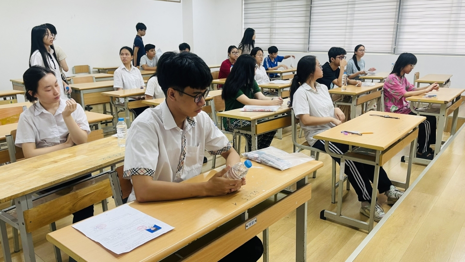 sap-nhap-truong.jpg
