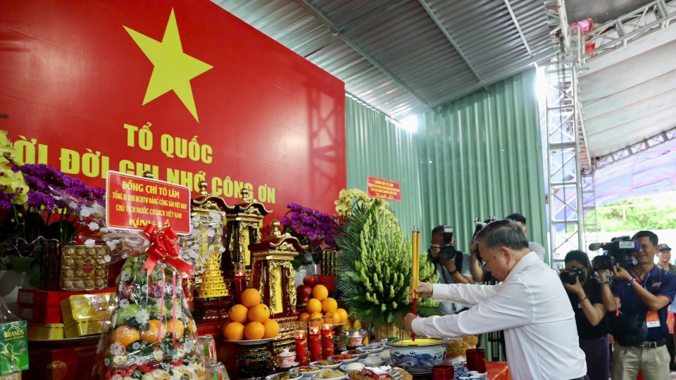 tong-bi-thu-chu-tich-nuoc-to-lam-le-thi-rieng-1.jpeg
