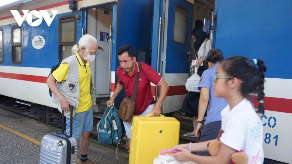 train-tourists.jpg