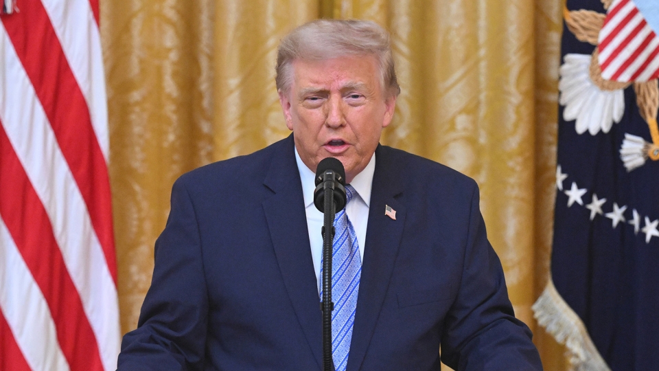 trump-phat-bieu.jpg