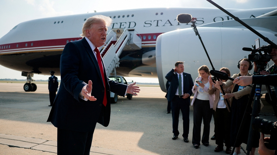 trump_khong_luc_mot.jpg