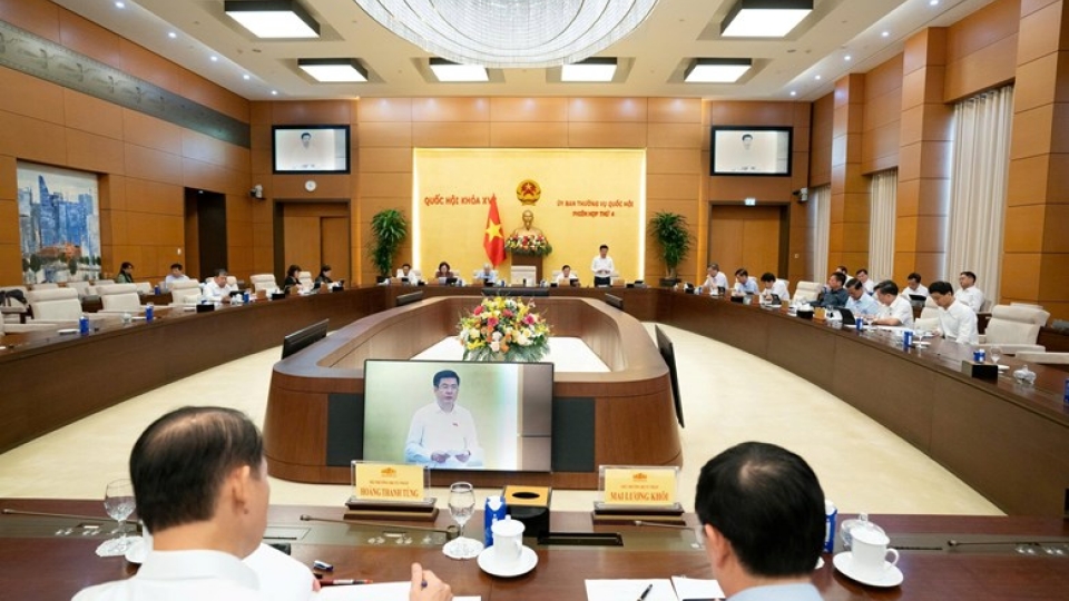 ubtvqh-cho-y-kien-sua-luat-dat-dai.jpg