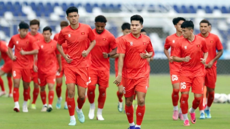 vietnam-gets-used-to-chonburi-stadium-ahead-of-their-asean-cup-2026-opening-match-cover-photo.jpg