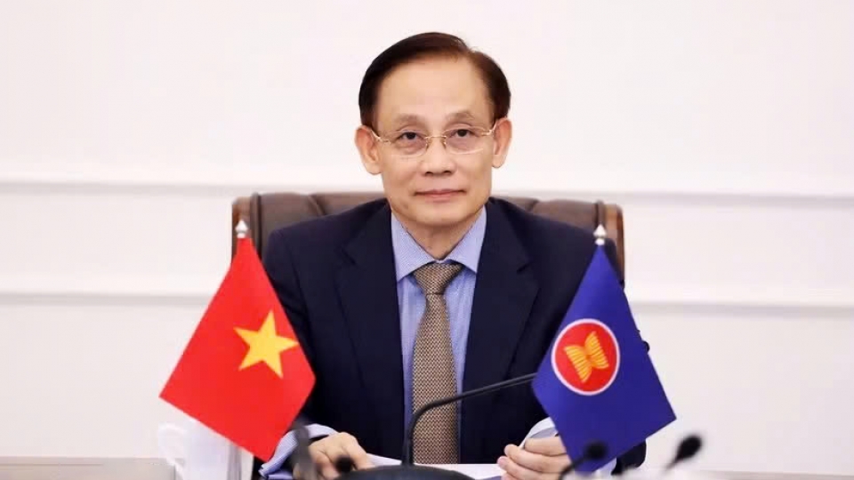 vietnamese-foreign-minister-le-hoai-trung-2.jpg