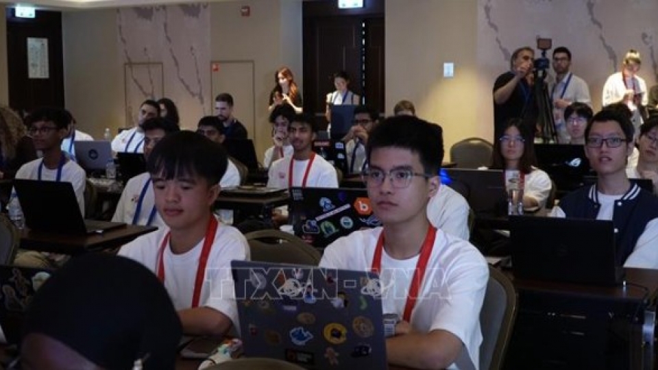 vietnamese-students-attending-positive-hack-camp-2026.jpg