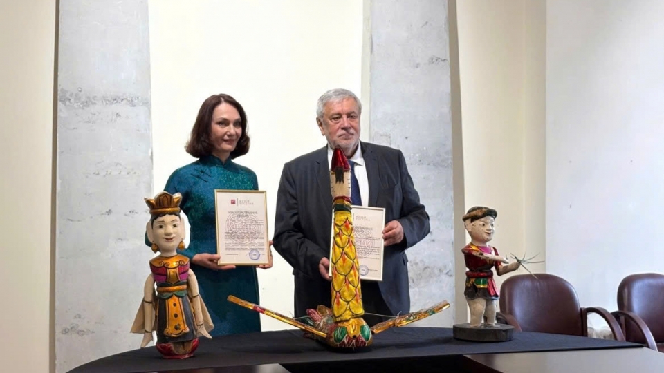 vietnamese-water-puppets-russia-state-museum-of-oriental-art.jpg