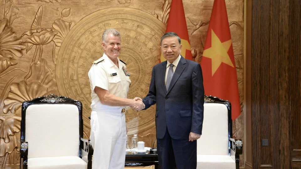 1-tbt-to-lam-2.jpg
