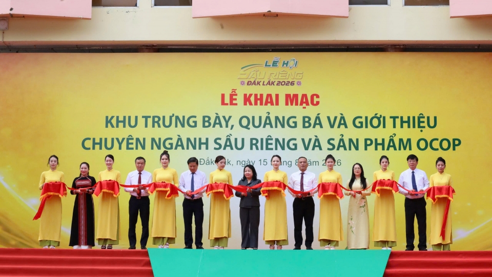 15-8-sau-rieng-trung-bay-1.jpg